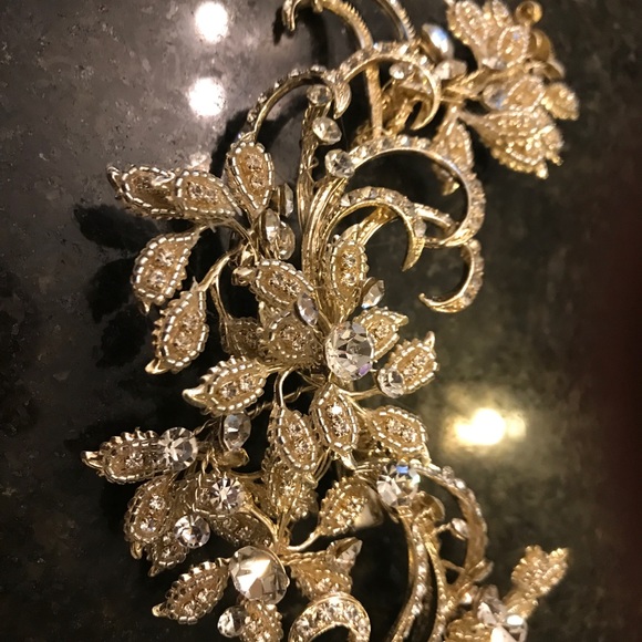 Gold and Swarovski hair piece - Picture 1 of 4